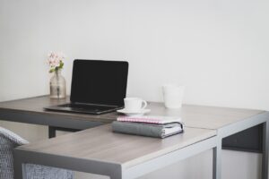 子育てしながら在宅でできる仕事の探し方は？